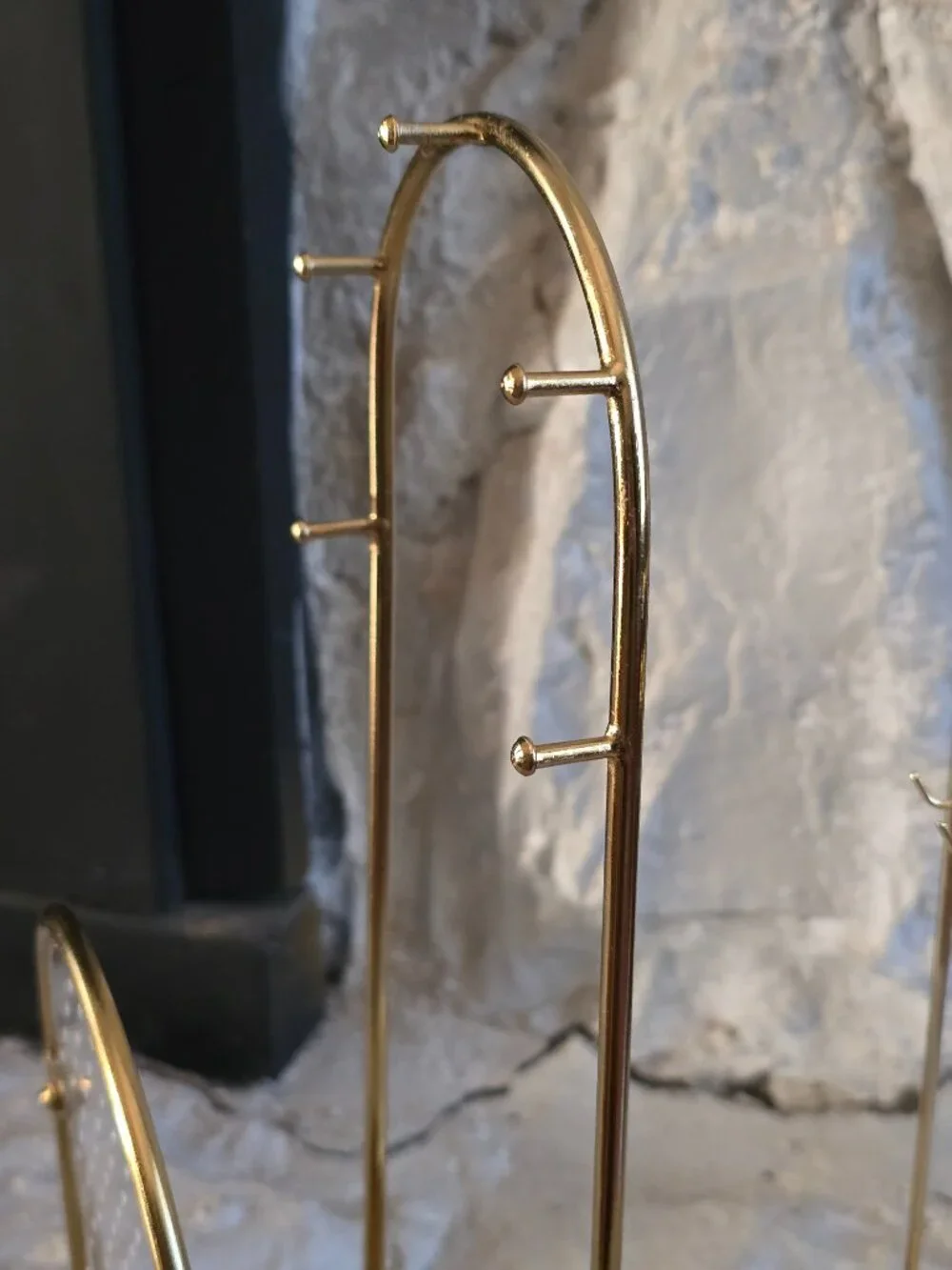 UO Home Gold-tone Jewelry Display Stands Earring Marble Base Necklace Holder set